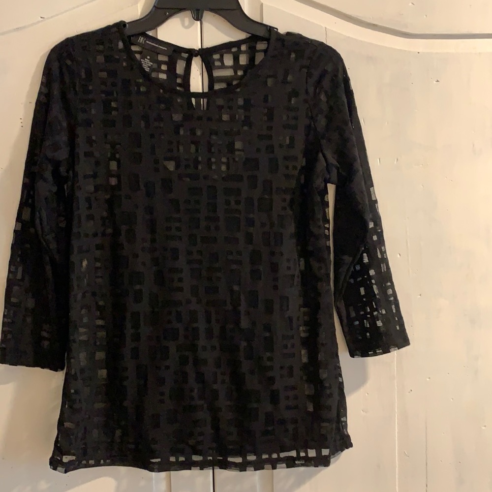 Ladies Blouse, size Medium/small, it’s designed by INC